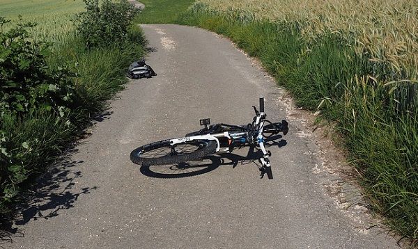事故した自転車